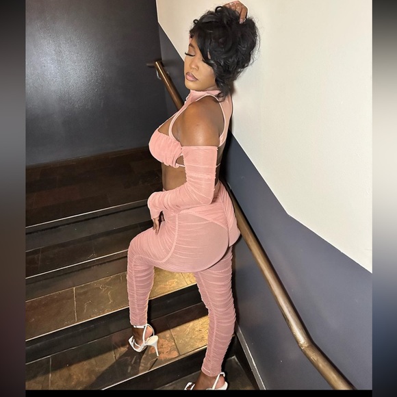 PLT Two Piece Set - Picture 2 of 3